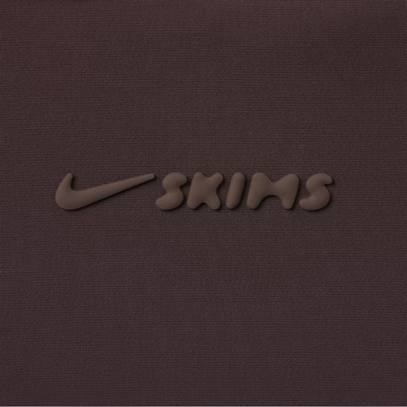 NWOT Skims x Nike Woven Nylon Wrap Coat In Phoenix - Picture 6 of 7